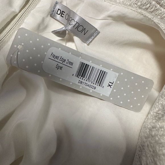 DE Collection Strapless White Textured Dress - Picture 3 of 5